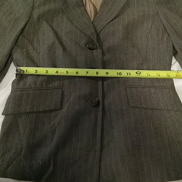 Suit - Picture 6 of 6
